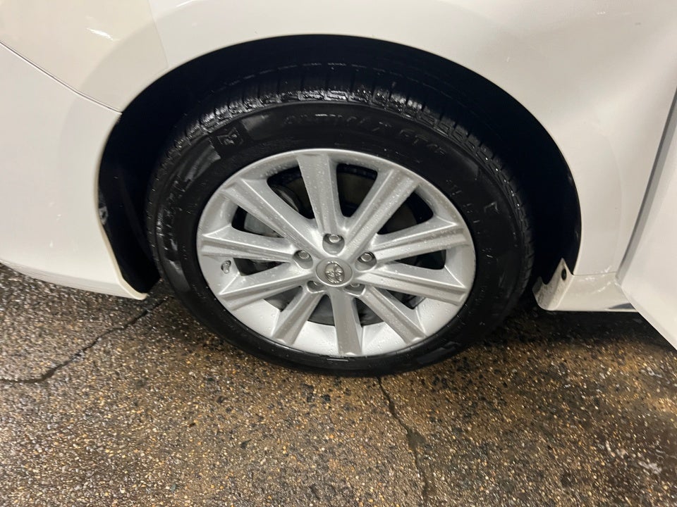 2012 Toyota Camry Hybrid XLE