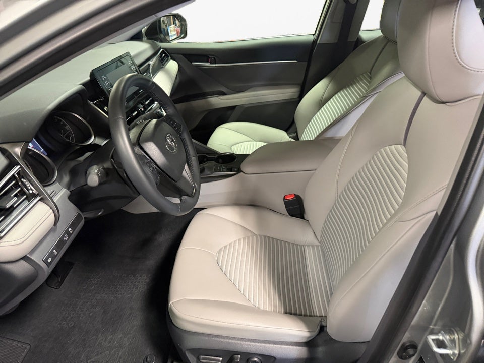 2024 Toyota Camry Hybrid SE