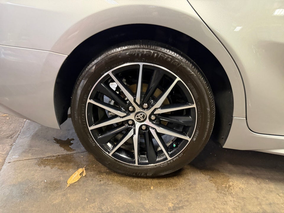 2024 Toyota Camry Hybrid SE