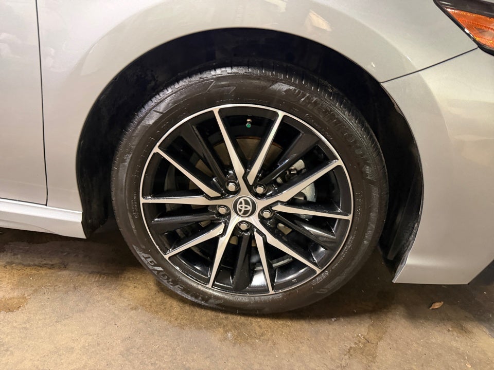 2024 Toyota Camry Hybrid SE