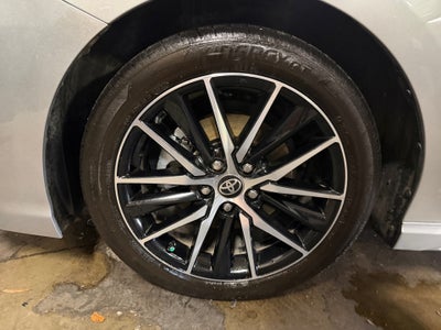 2024 Toyota Camry Hybrid SE