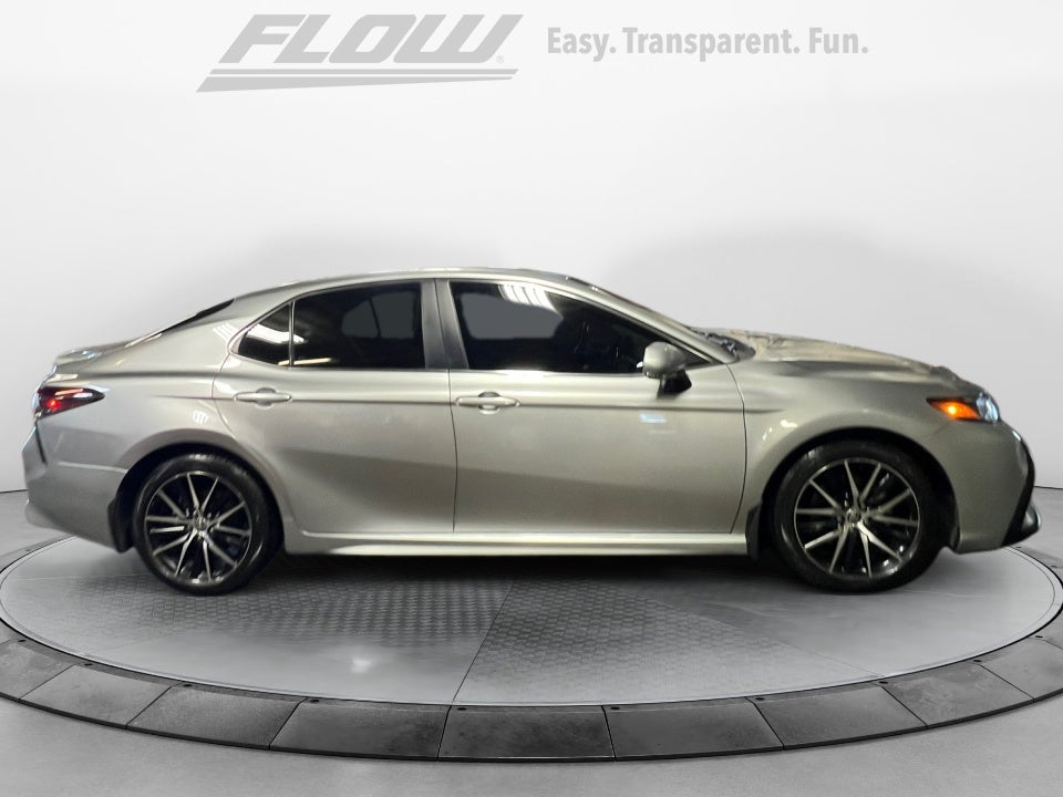 2023 Toyota Camry SE Hybrid