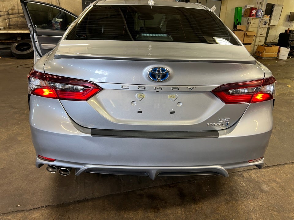 2023 Toyota Camry SE Hybrid