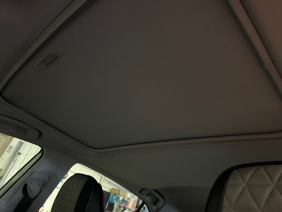 2023 Toyota Camry SE Hybrid