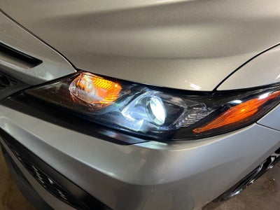 2023 Toyota Camry SE Hybrid