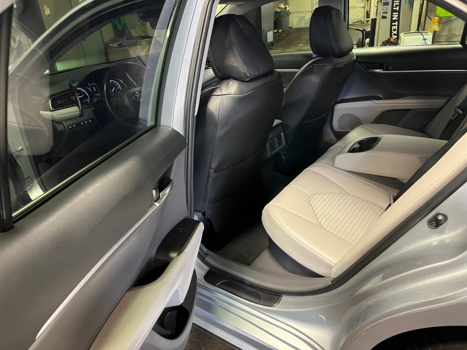 2023 Toyota Camry SE Hybrid