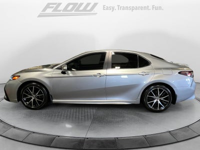 2023 Toyota Camry SE Hybrid