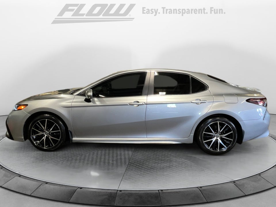 2023 Toyota Camry SE Hybrid