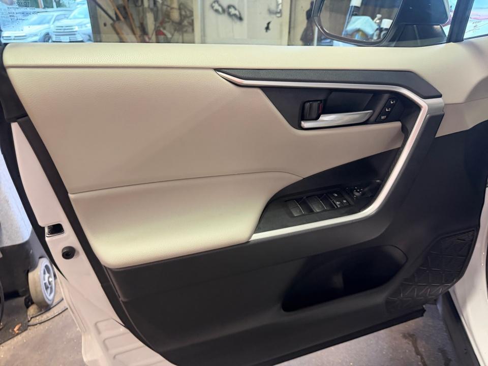 2024 Toyota RAV4 Hybrid Hybrid XLE Premium