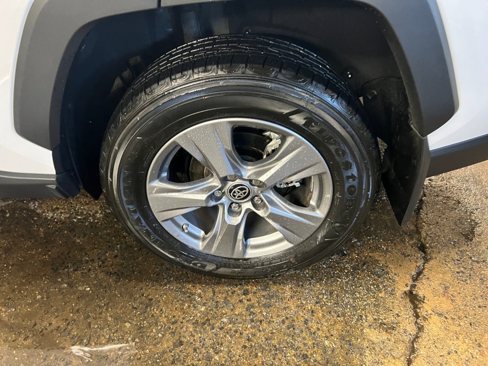 2022 Toyota RAV4 Hybrid LE