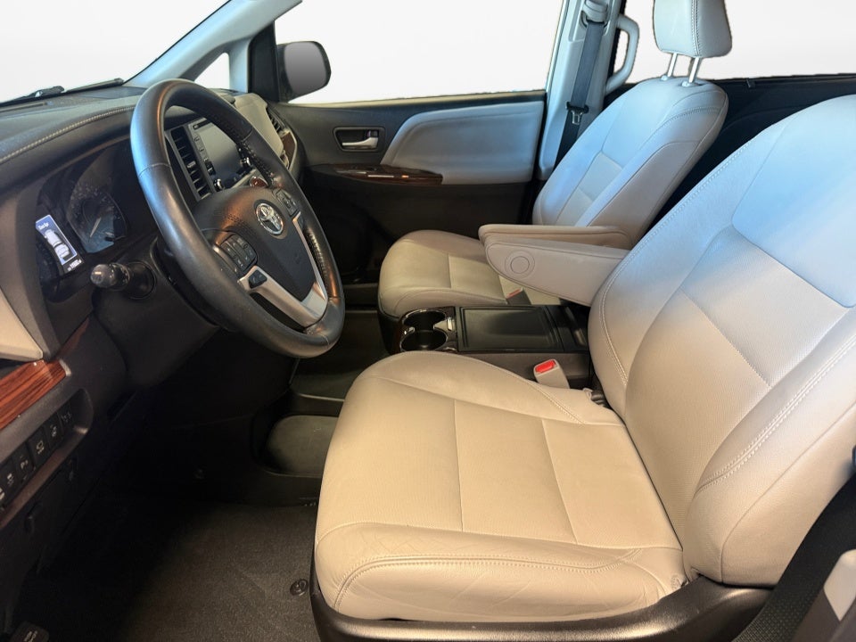 2020 Toyota Sienna Limited Premium