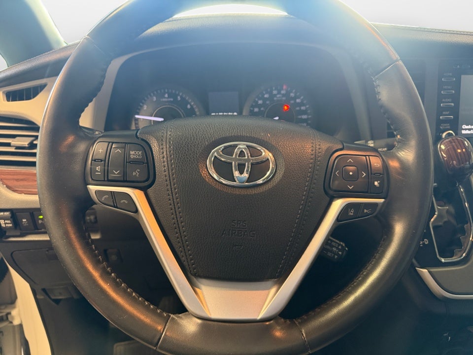2020 Toyota Sienna Limited Premium