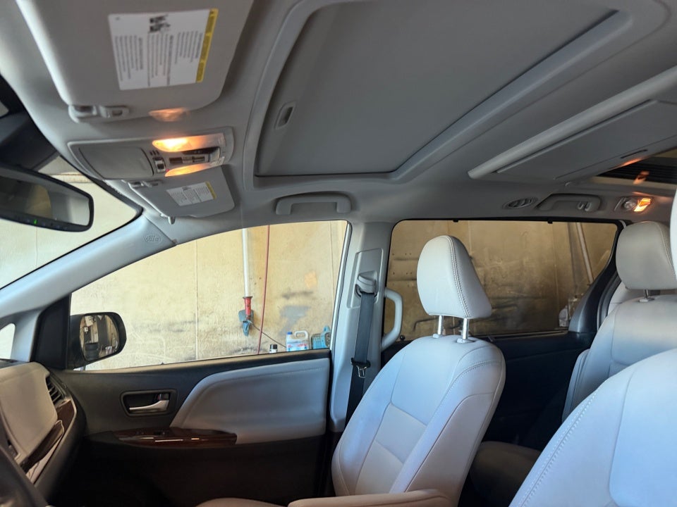 2020 Toyota Sienna Limited Premium