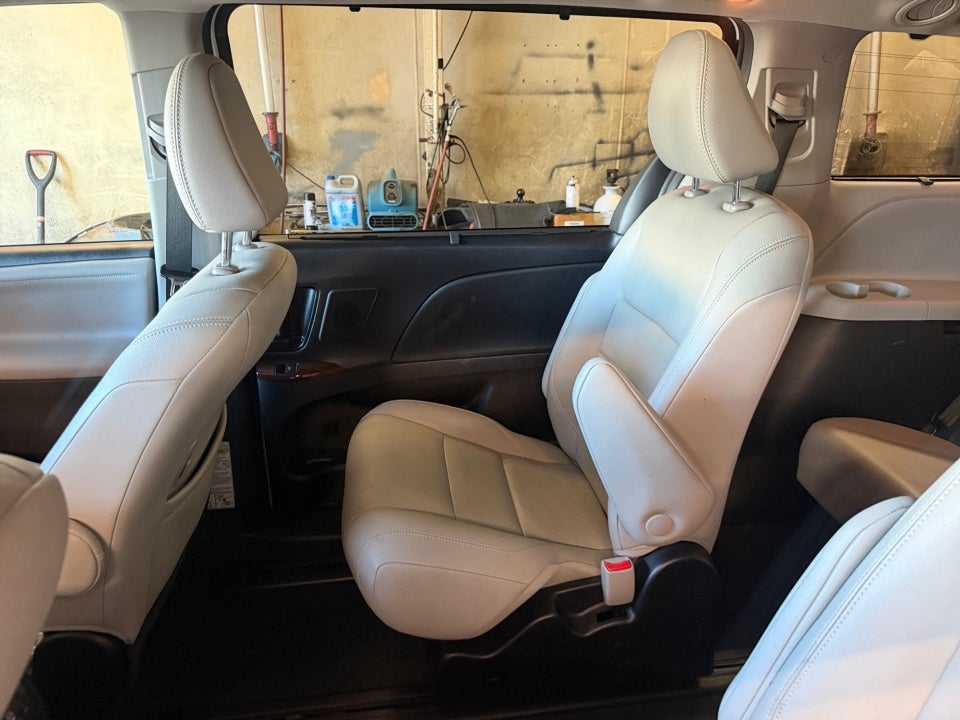 2020 Toyota Sienna Limited Premium