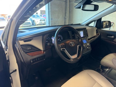 2020 Toyota Sienna Limited Premium