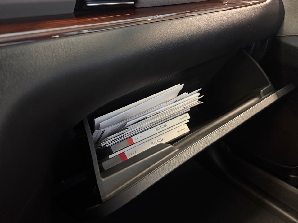 2020 Toyota Sienna Limited Premium