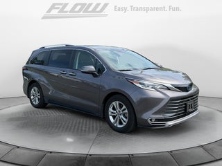 2022 Toyota Sienna Platinum