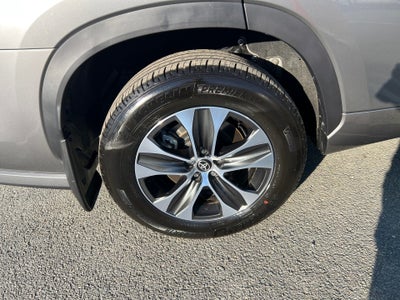 2025 Toyota Highlander XLE