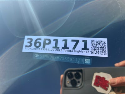 2025 Toyota Highlander XLE