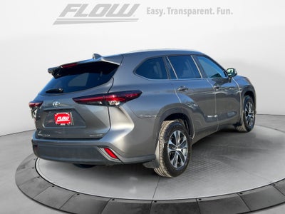 2025 Toyota Highlander XLE