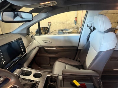 2023 Toyota Sienna XSE