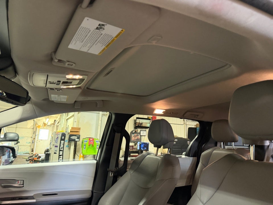 2025 Toyota Sienna XLE 8 Passenger