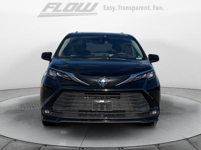 2025 Toyota Sienna XLE 8 Passenger