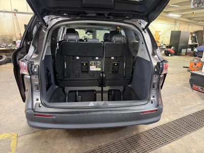 2024 Toyota Sienna XLE