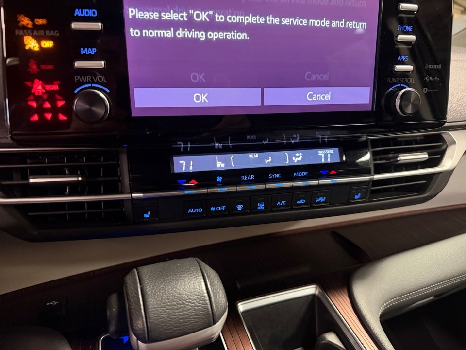 2024 Toyota Sienna XLE