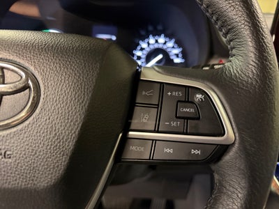 2024 Toyota Sienna XLE
