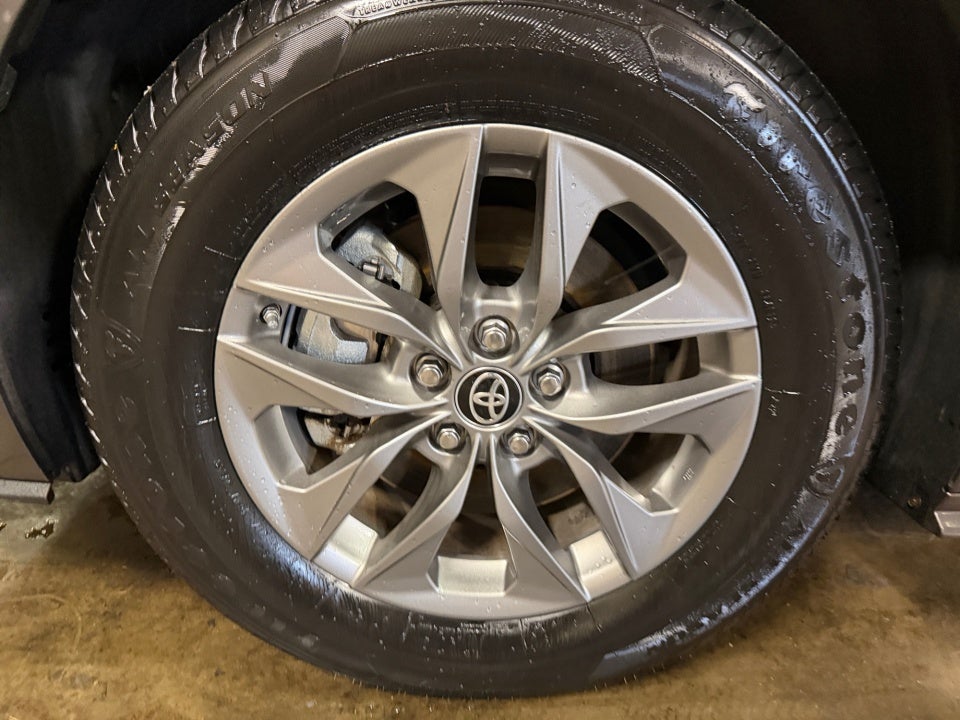 2024 Toyota Sienna XLE