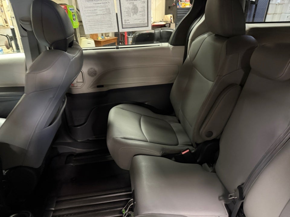 2024 Toyota Sienna XLE