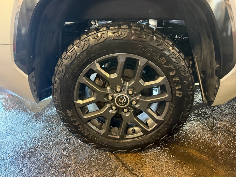2023 Toyota Tundra Hybrid Platinum Hybrid