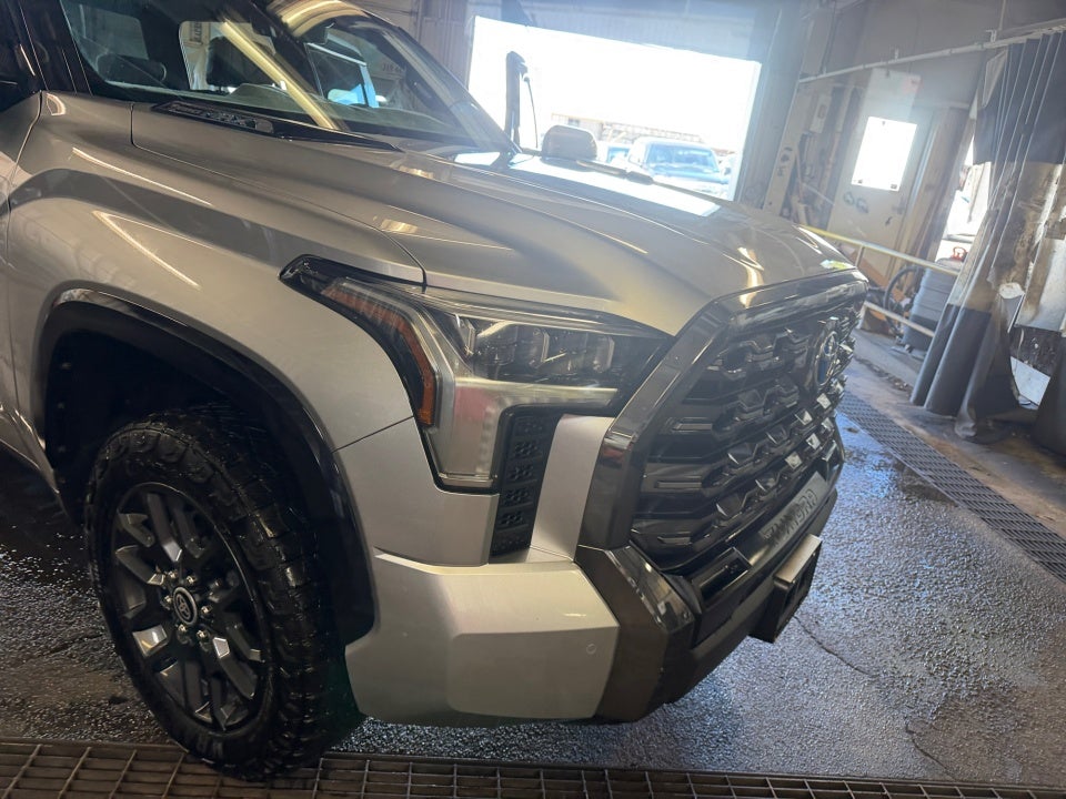 2023 Toyota Tundra Hybrid Platinum Hybrid