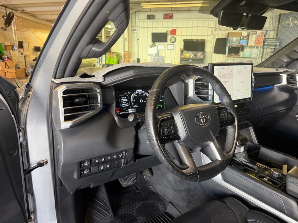 2023 Toyota Tundra Hybrid Platinum Hybrid