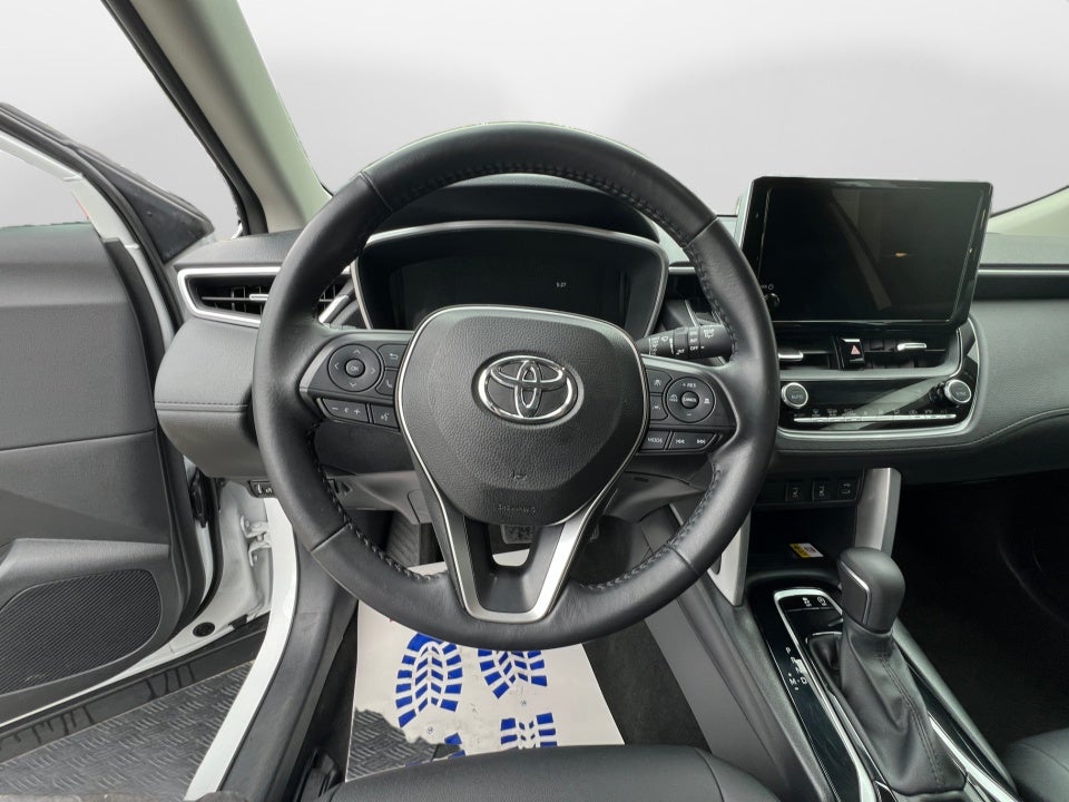 2023 Toyota Corolla Cross XLE