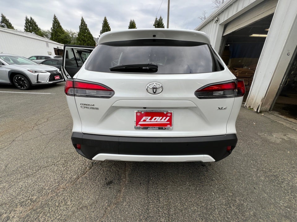 2023 Toyota Corolla Cross XLE