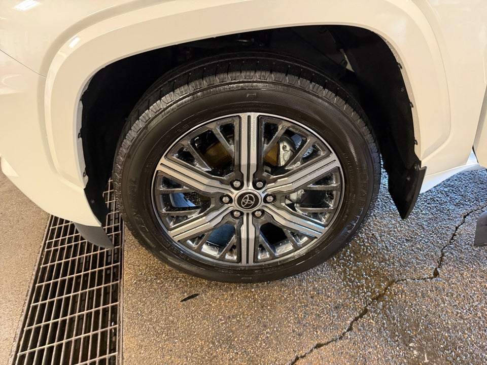 2023 Toyota Sequoia Capstone