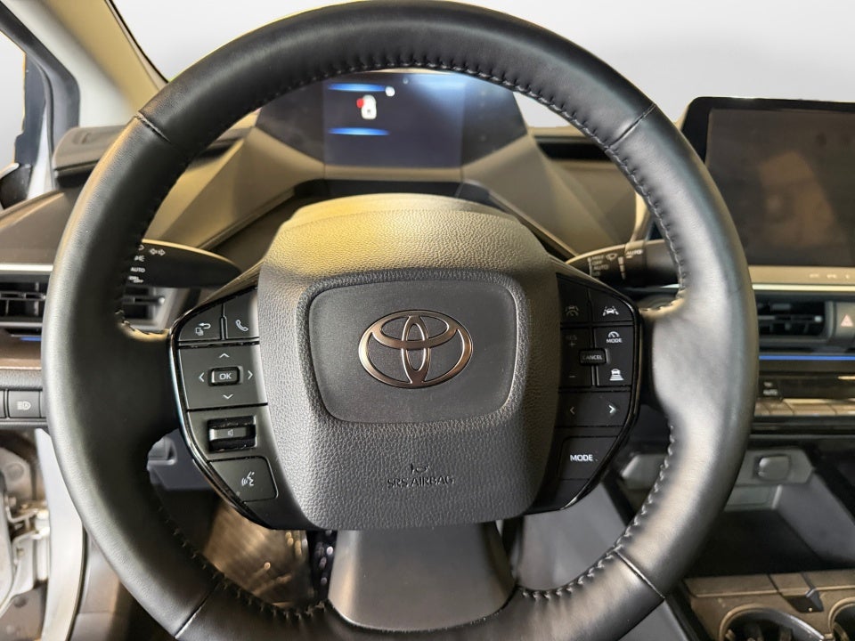 2025 Toyota Prius XLE