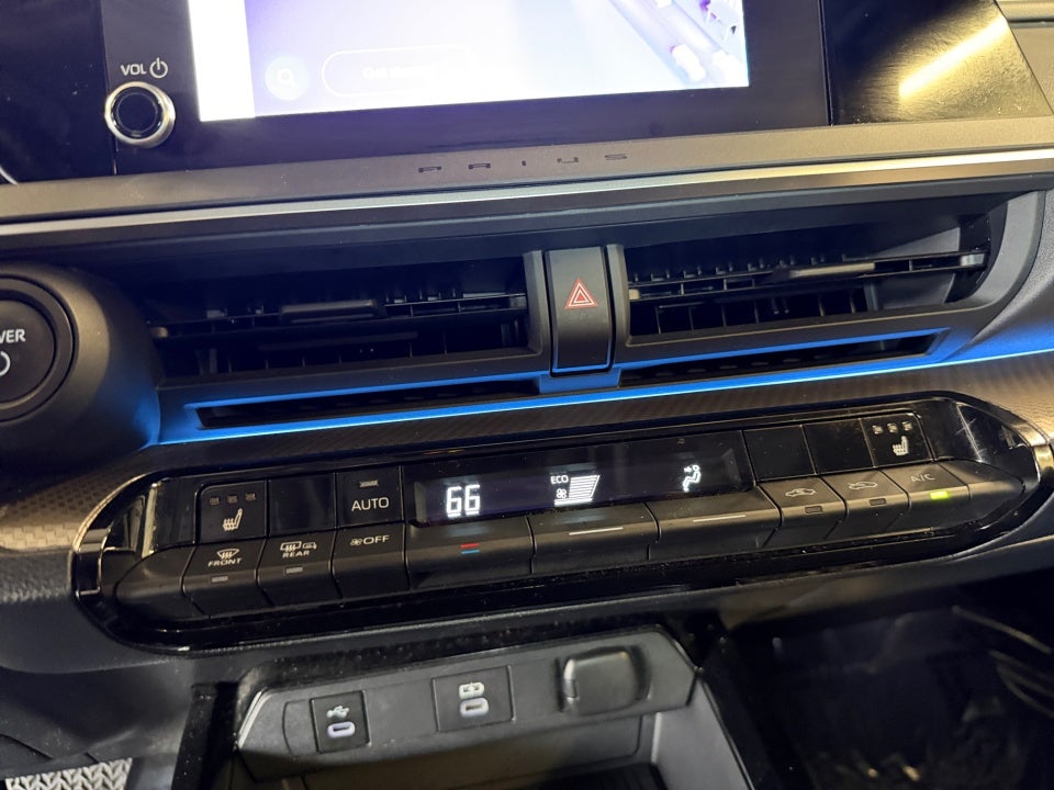 2025 Toyota Prius XLE