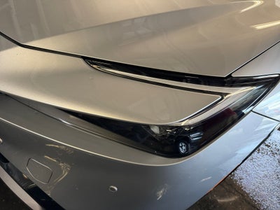 2025 Toyota Prius XLE