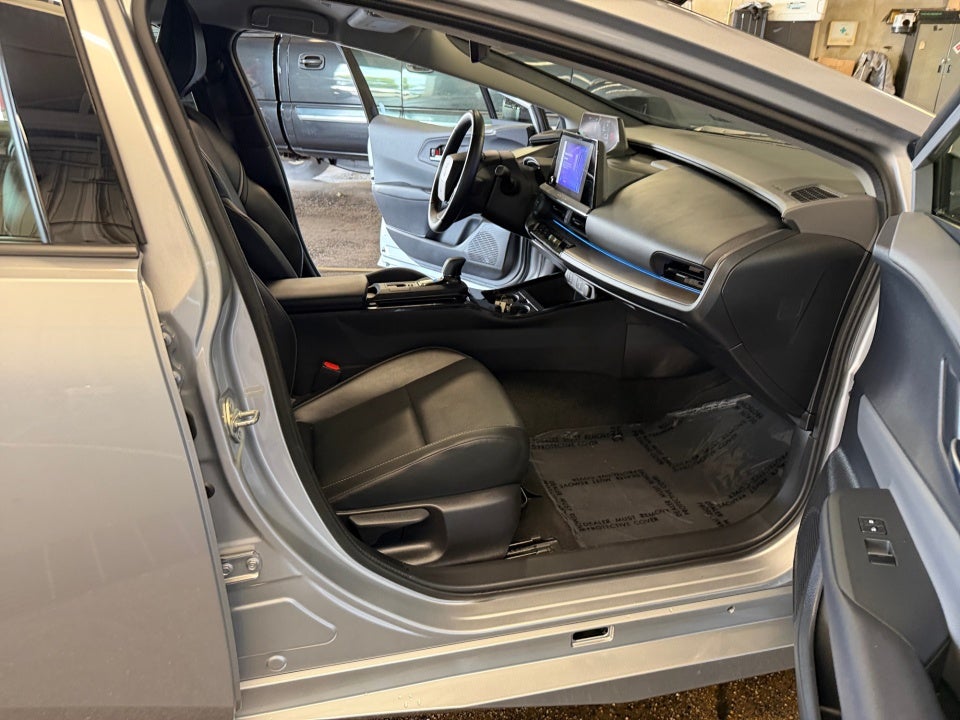 2025 Toyota Prius XLE