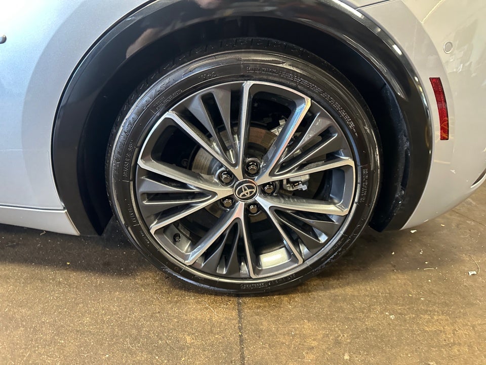 2025 Toyota Prius Limited AWD-e