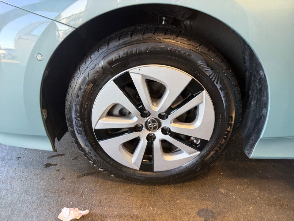 2017 Toyota Prius Four