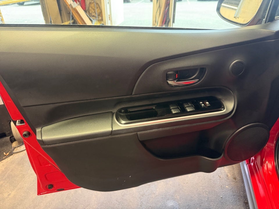 2018 Toyota Prius c Four