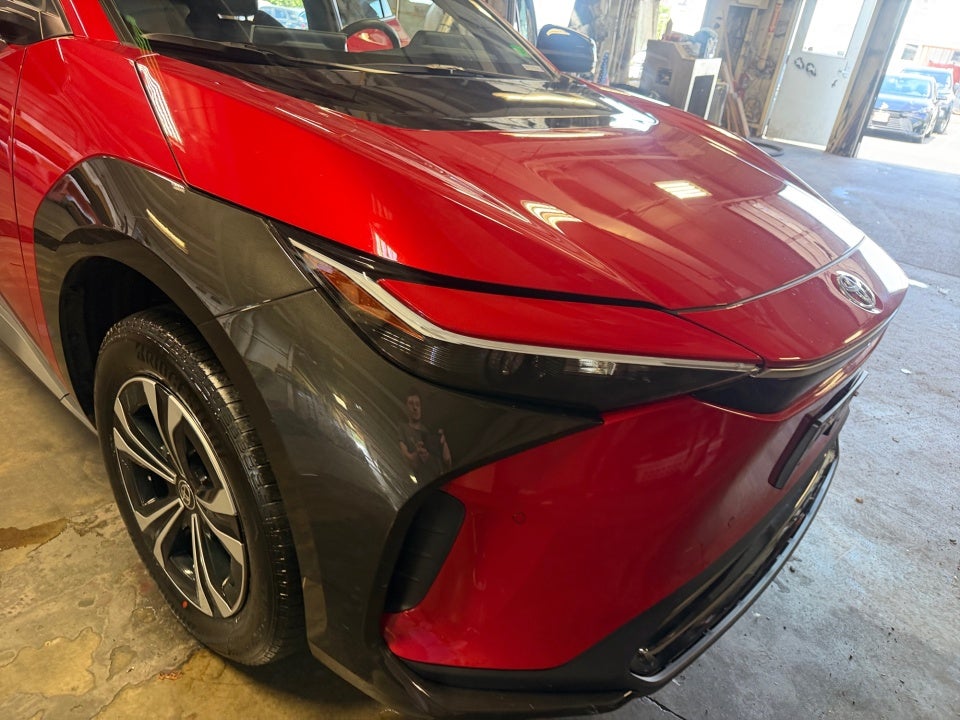 2024 Toyota bZ4X XLE