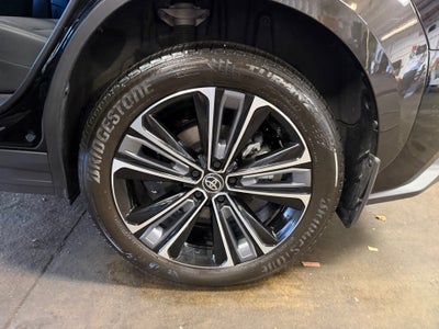 2024 Toyota bZ4X Limited