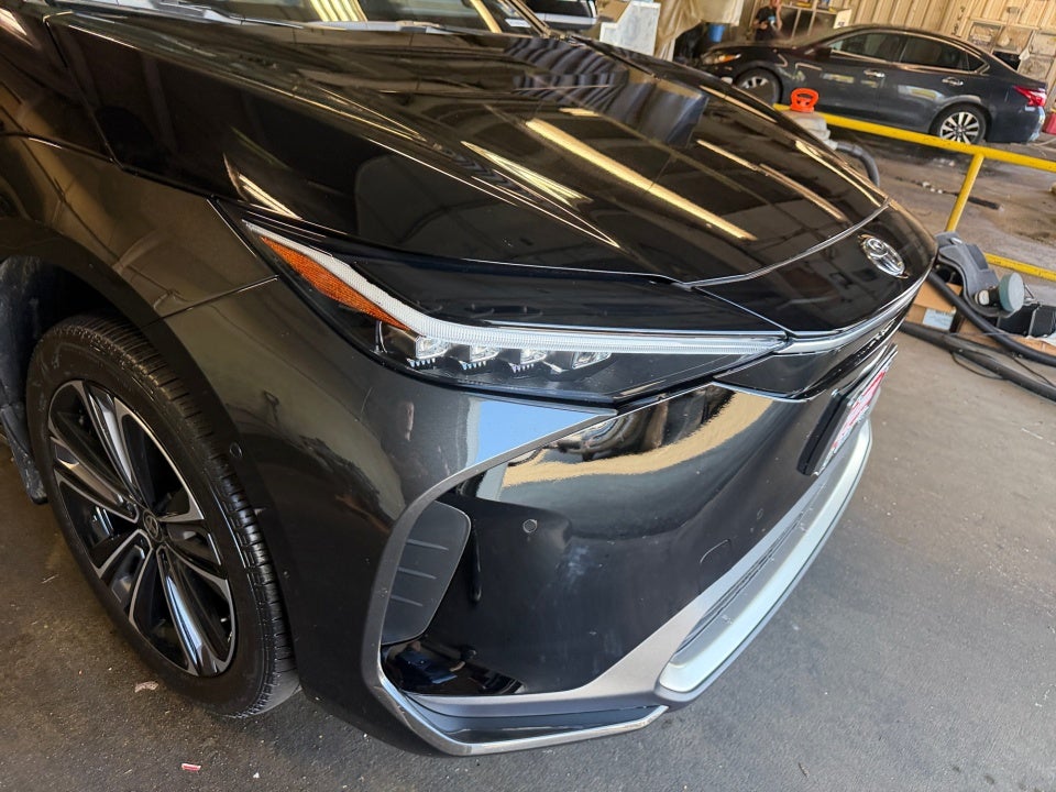 2024 Toyota bZ4X Limited