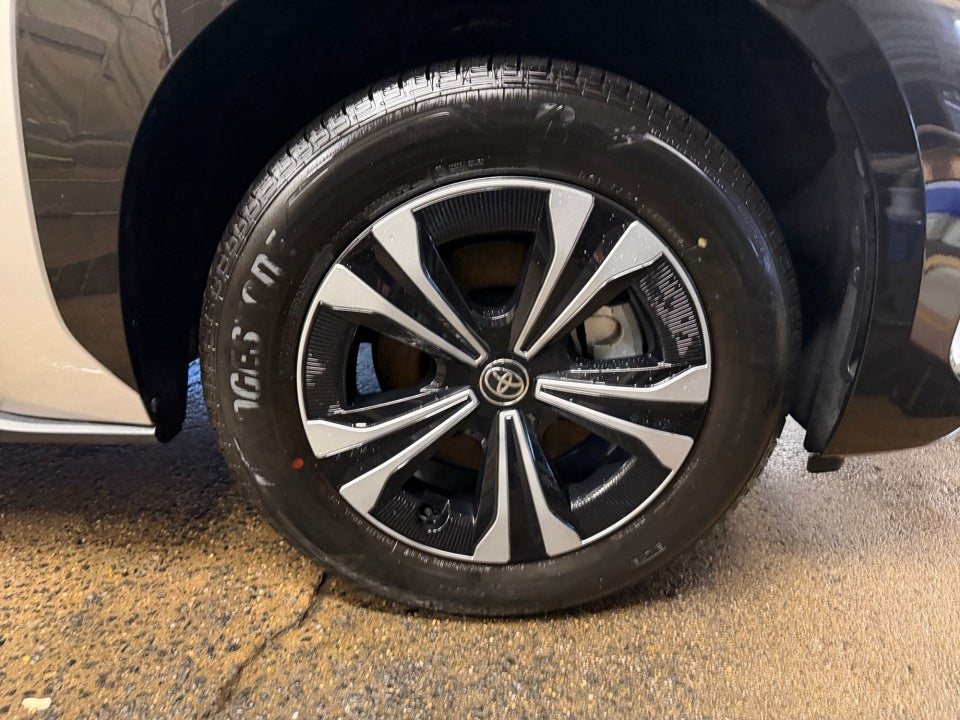 2023 Toyota bZ4X XLE