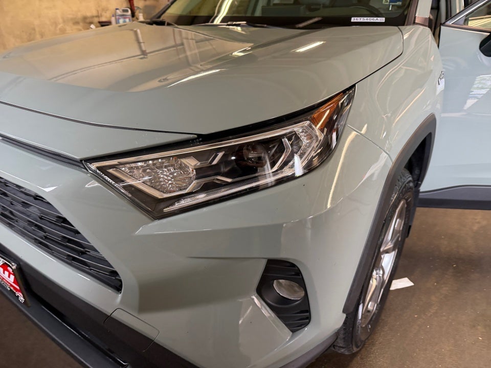 2021 Toyota RAV4 Hybrid XLE Premium